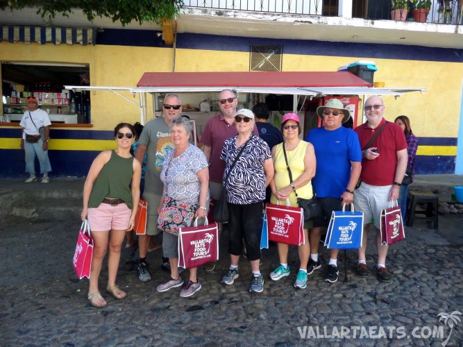 Group photo at Carnitas Lalo (courtesy of Vallarta Eats)
