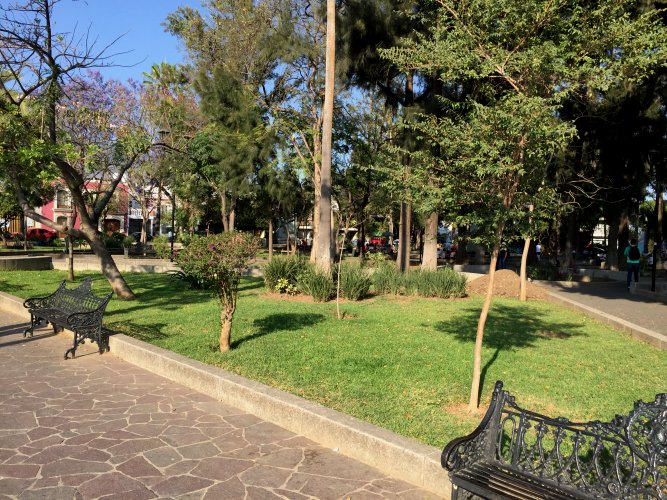 Jardín Conzatti is a pleasant square close to the Holiday Inn Express