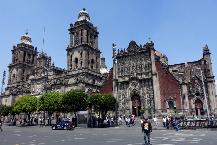 Side by side: Mexico City Cathedral and the Sagrario Metropolitano