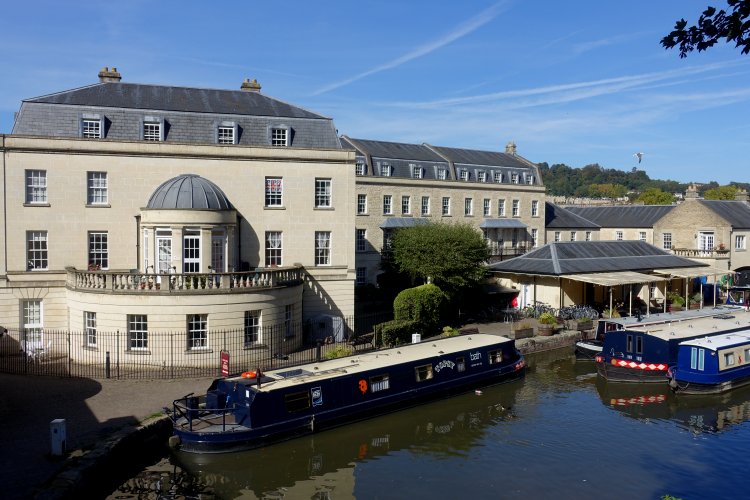 SAT 29 SEP, BATH: ... which provides access to the Kennet and Avon Canal