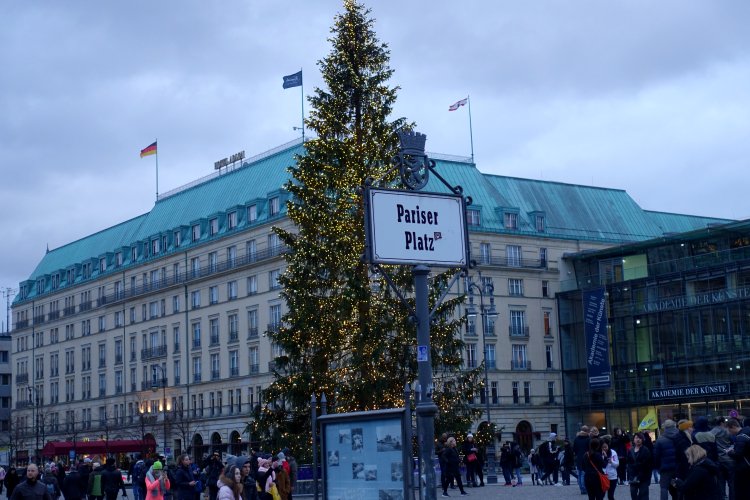 OTHER SIGHTS: Pariser Platz, by the Brandenburg Gate