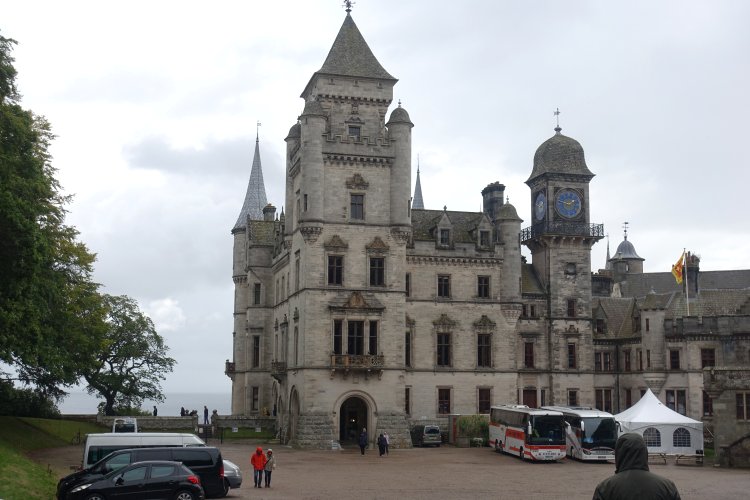 Thu 05-Sep: We were then able to backtrack a little (to Golspie) for a visit to the highly impressive Dunrobin Castle, home of the Earl of Sutherland