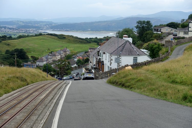 GREAT ORME TRAMWAY: Going down ...